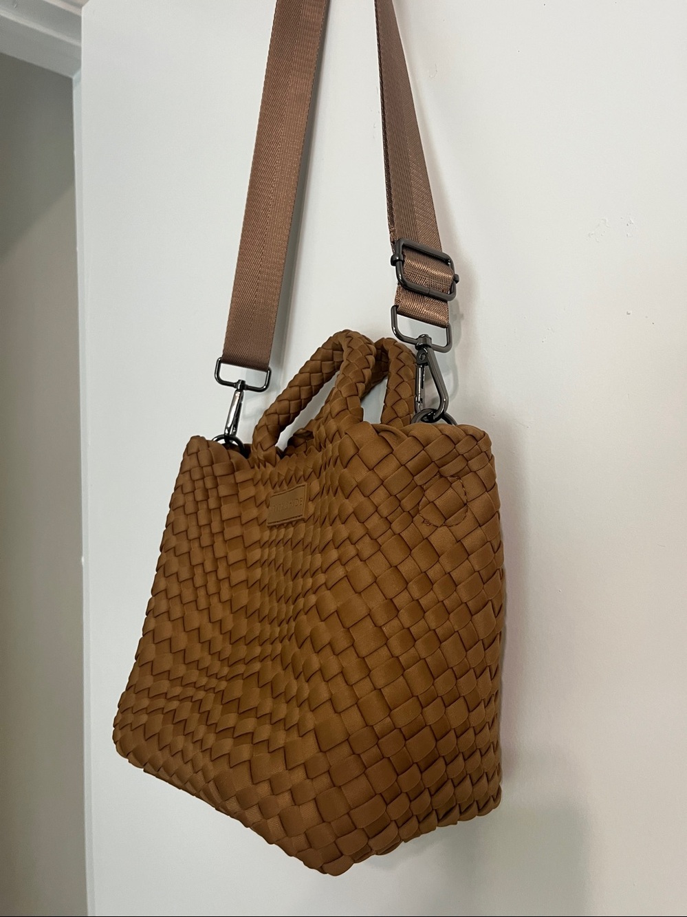 Parker and Hyde Camel Woven small Tote Bag - Picture 4 of 10